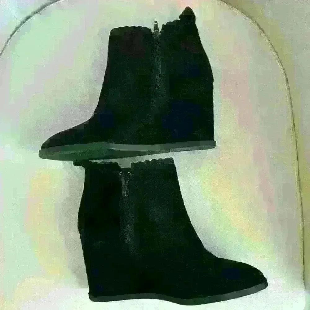 New no tags Cooper Key Black Suede Wedge Booties. Size 8.5 - Picture 3 of 5